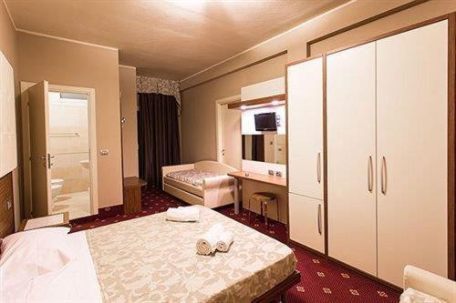 Emotion Vacanze Cesenatico Exterior photo